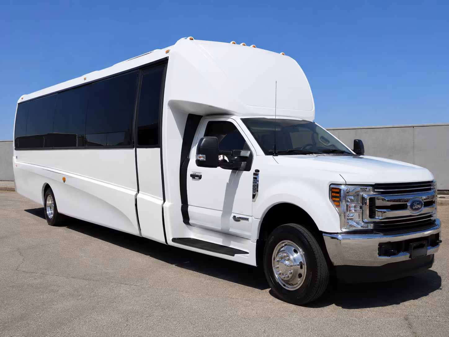 compare idaho falls bus rentals from a network of companies in minutes